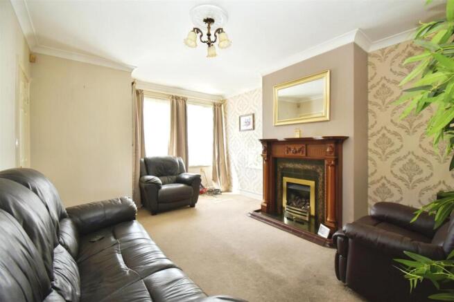 3 bed Terraced for sale Image 6