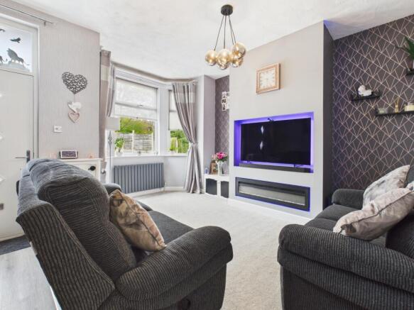 CAM03729G0-PR0019-STILL003