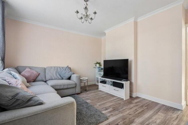 Hayling Road, South Oxhey, Watford, WD19 photo 4