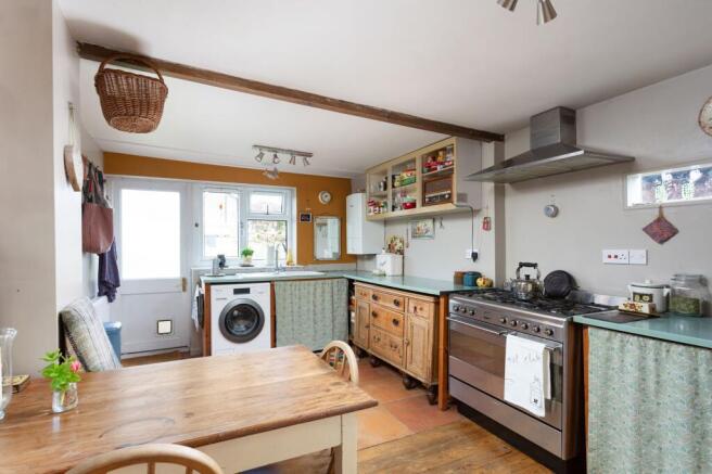 4 bed Semi-Detached for sale Image 10