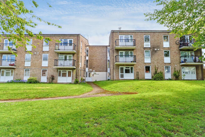 34 Coles Place, Chard, TA20 2BA
