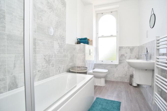 1 bed Flat for sale Image 7