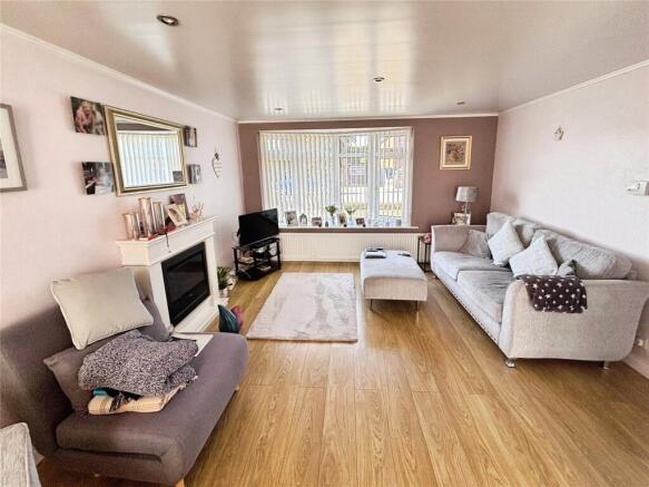 3 bed Detached for sale Image 11