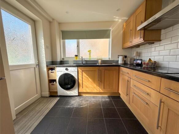 3 bed Semi-Detached for sale Image 9