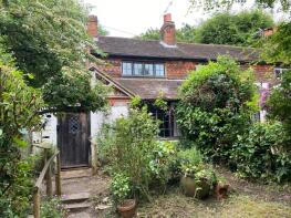 1, The Steps, The Street, Effingham KT24 5LT