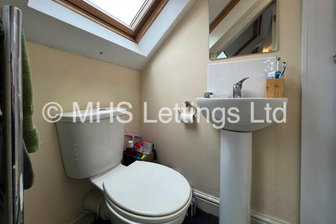 1 bed House Share to rent Image 4