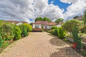 21, Gerrard Gardens, Pinner HA5 2PT