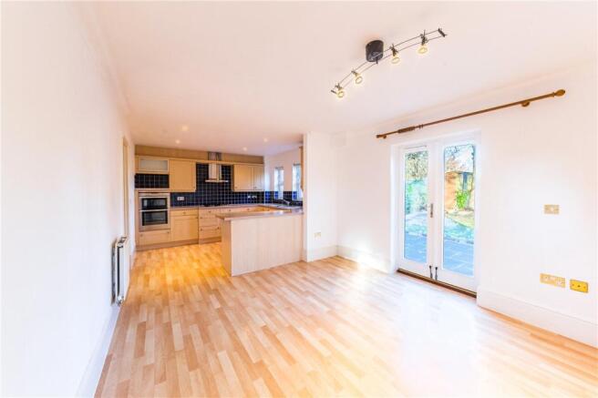 Kitchen/Dining