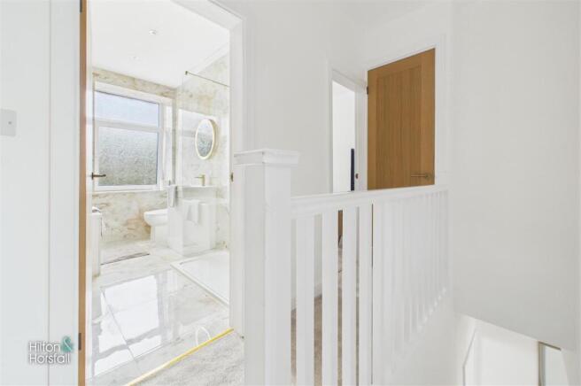 3 bed Terraced for sale Image 10