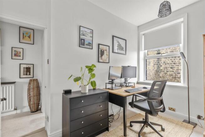3 bed Terraced for sale Image 12