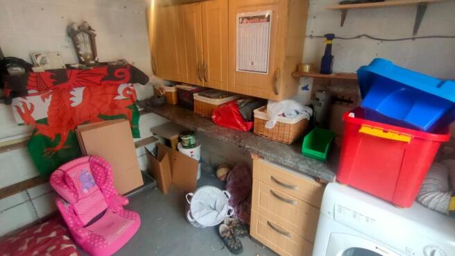Highmore Court, Wrexham, LL13 photo 4