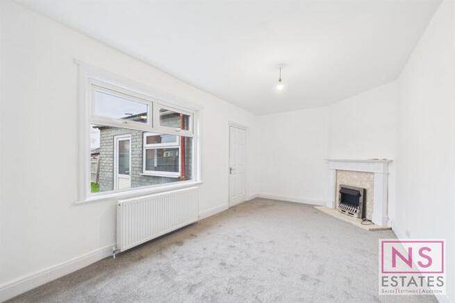3 bed Terraced for sale Image 8