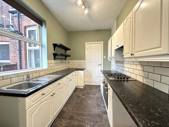 4 bed Terraced for sale Image 5