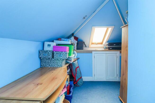 3 bed Semi-Detached for sale Image 11