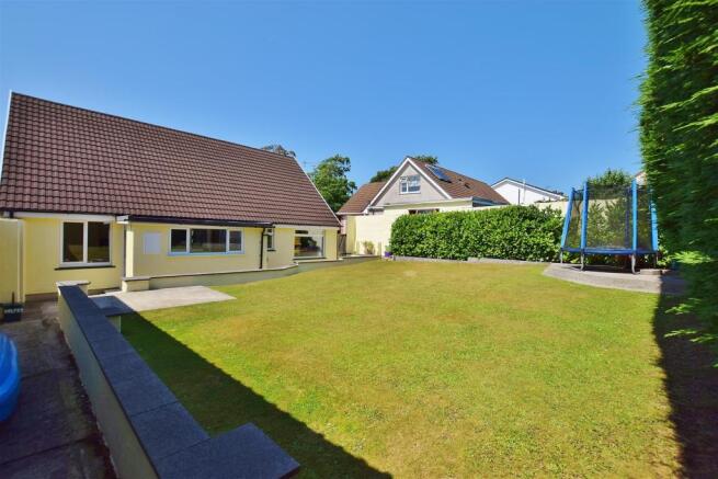garden 2.jpg