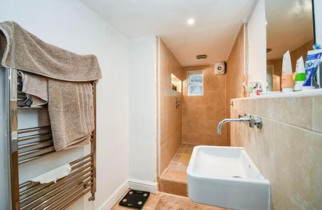 1 bed Flat for sale Image 6