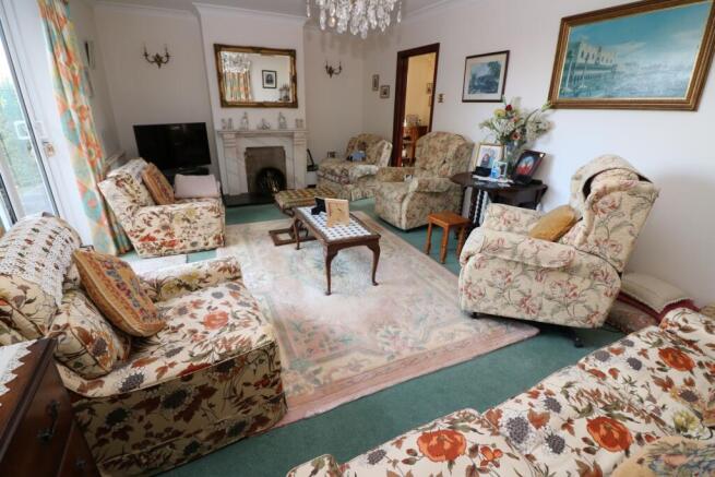 Lounge 2