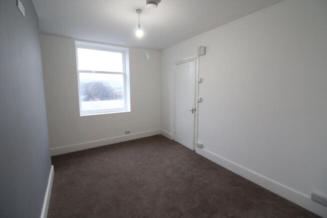 1 bed Apartment to rent Image 4