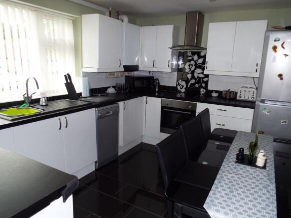 Refitted Kitchen Din