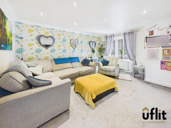 3 bed Detached for sale Image 2