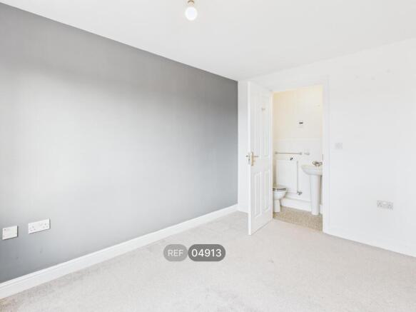 2 bed Apartment to rent Image 9