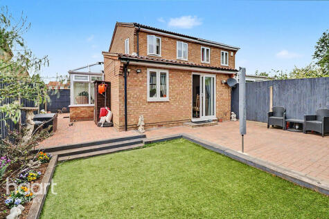 Warton Green, Luton