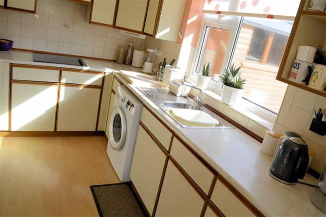 L-shaped kitchen