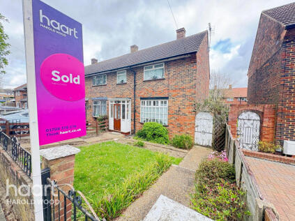 North Hill Drive, Harold Hill