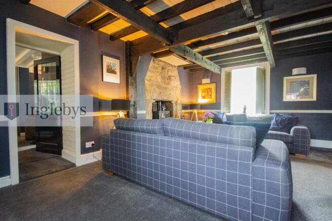 4 bed House for sale Image 12