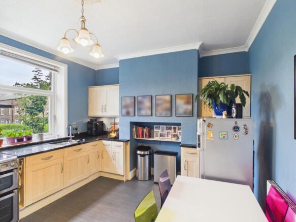 2 bed Terraced for sale Image 7
