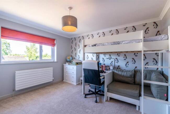 8420718-interior21.jpg