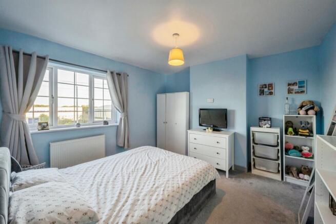 3 bed Terraced for sale Image 6