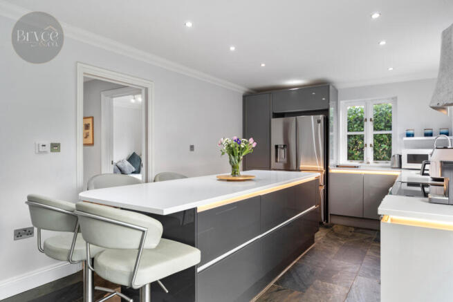 Haylett Lodge  -14