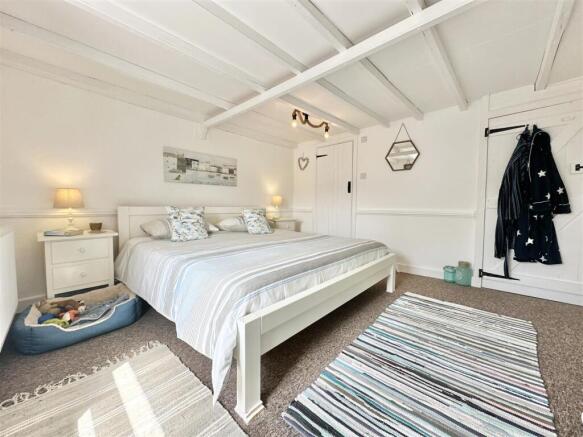 Master Bedroom.jpg