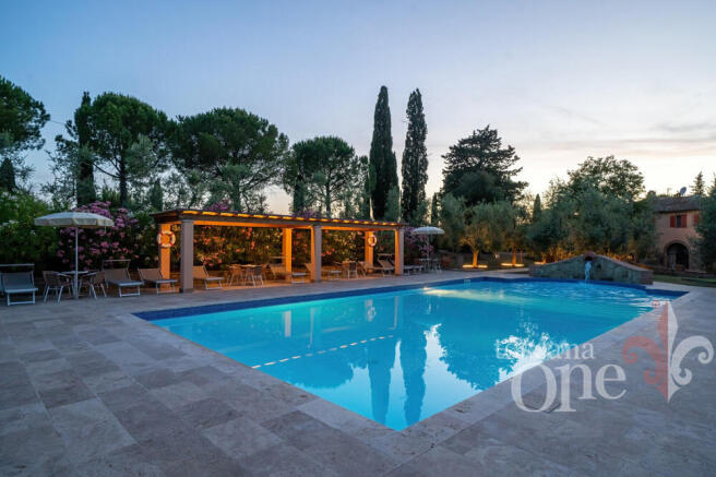 Lopio esterni -3.jpg