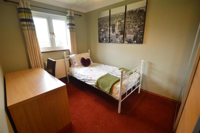 Bed4.JPG