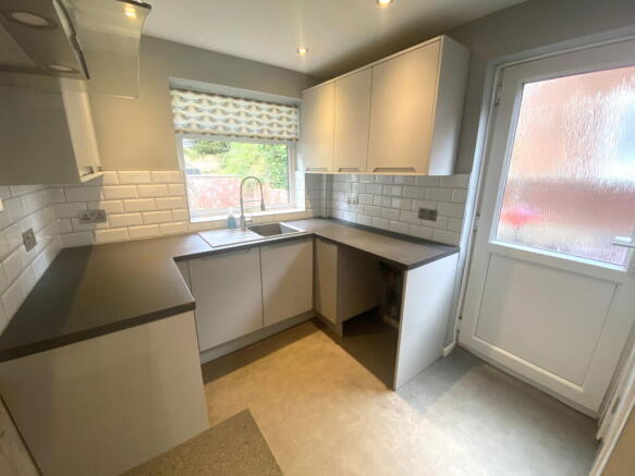 3 bed Semi-Detached for sale Image 10