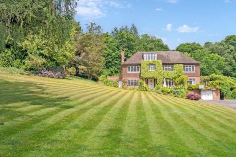 Main Drive, Gerrards Cross, SL9