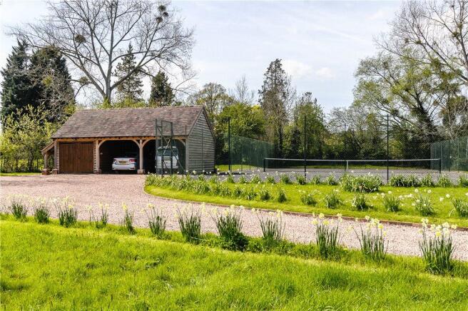 Garage & Carport