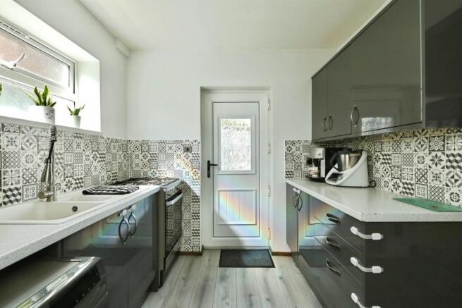 3 bed Semi-Detached for sale Image 5