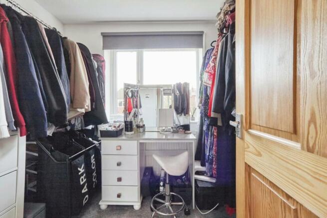 BEDROOM/WALK-IN WARDROBE