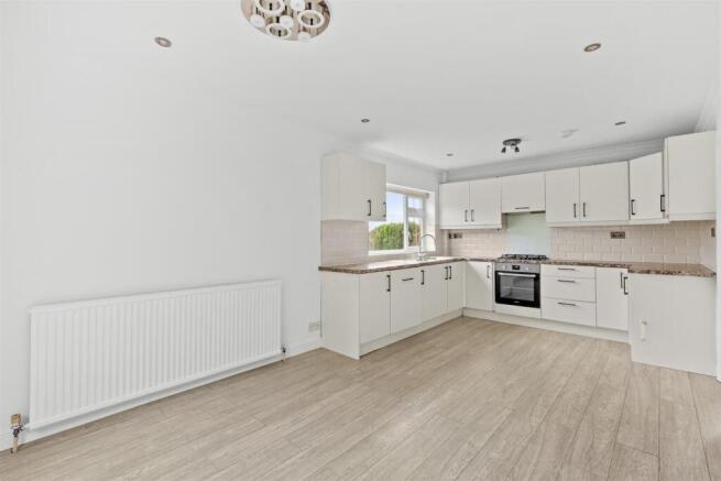 8 Foxhill Close, HP13 5BL-2.jpg