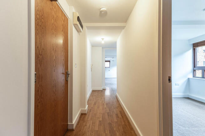 1 bed Flat for sale Image 6