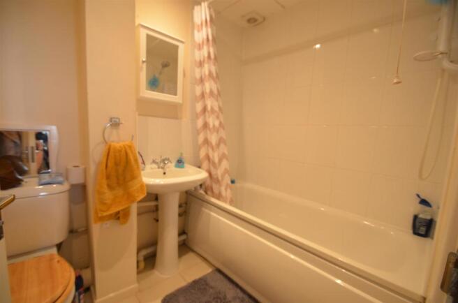 Bathroom.JPG