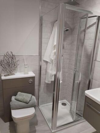 3 bed Semi-Detached for sale Image 6