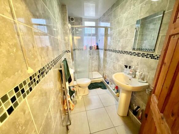 5 bed Terraced to rent Image 6