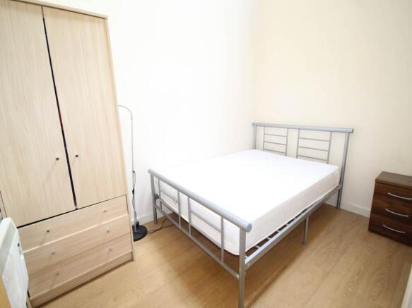 2 bed Flat to rent Image 7