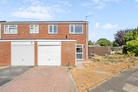 Seliot Close, Poole, BH15