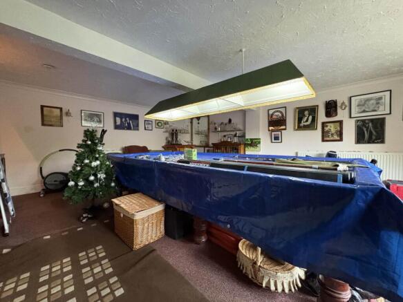 4 bed Detached for sale Image 8