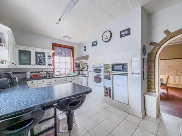 3 bed Detached for sale Image 5